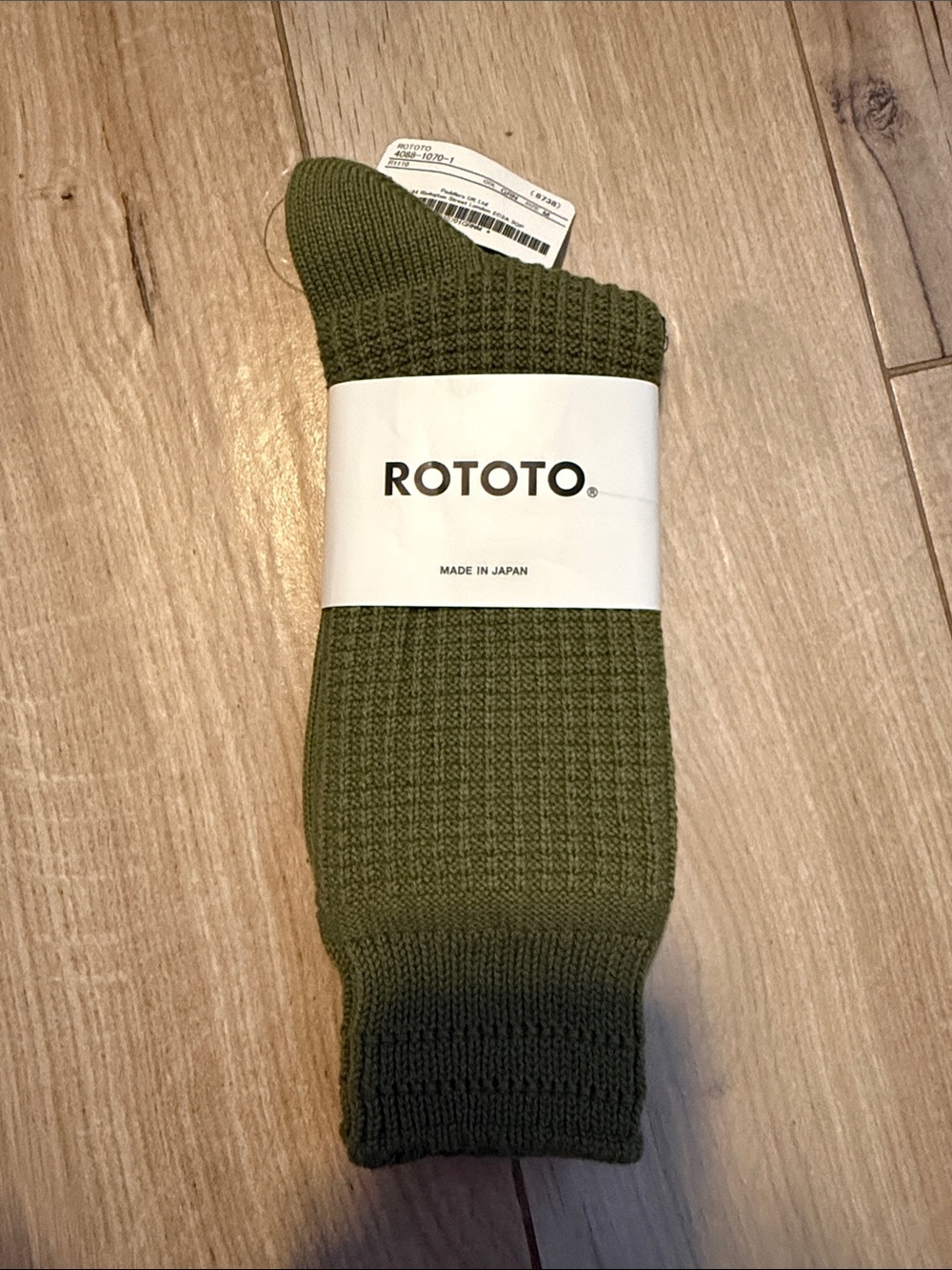 Rototo Men's Olive Green Ribbed Socks Size Medium (8-10 shoe size)